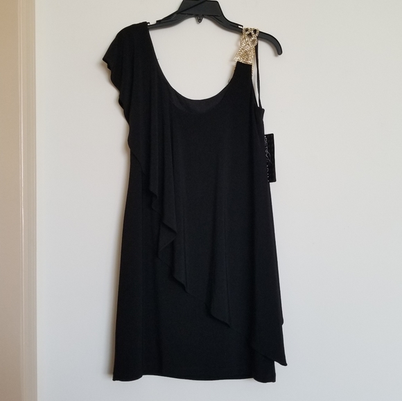 Betsy & Adam Goddess Dress - Picture 2 of 3